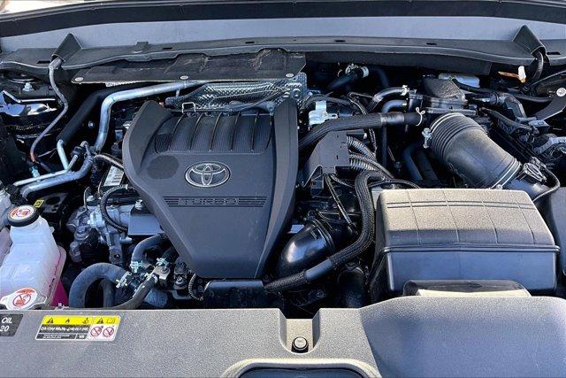 TOYOTA GRAND HIGHLANDER - 10