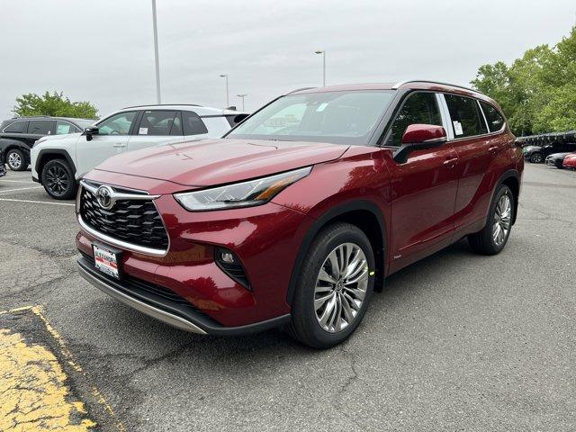 New 2026 Toyota Highlander Hybrid Platinum