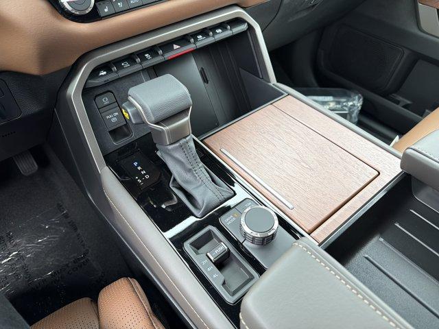 صورة مصغرة 23 لـ 2026 Toyota SEQUOIA 1794 EDITION