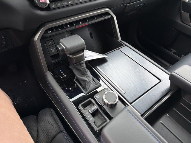 صورة مصغرة 23 لـ 2026 Toyota SEQUOIA PLATINUM