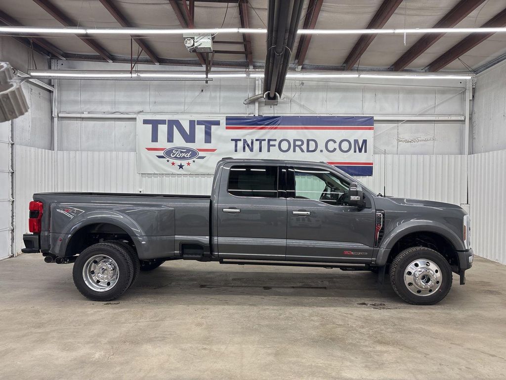 New 2026 Ford F-450 Platinum