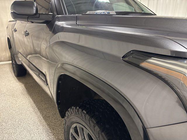 TOYOTA TUNDRA - 8