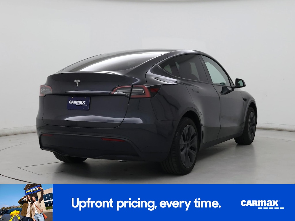 TESLA MODEL Y LONG RANGE - 10