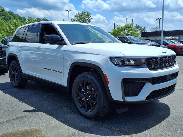 New 2026 Jeep Grand Cherokee Laredo