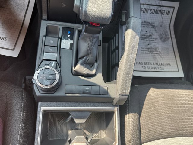صورة مصغرة 24 لـ 2025 Toyota 4RUNNER TRD OFF ROAD