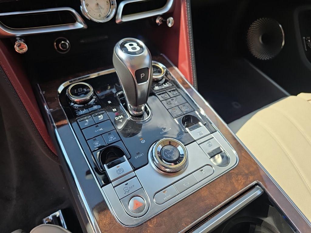 2025 Bentley FLYING SPUR SPEED — миниатюра 29