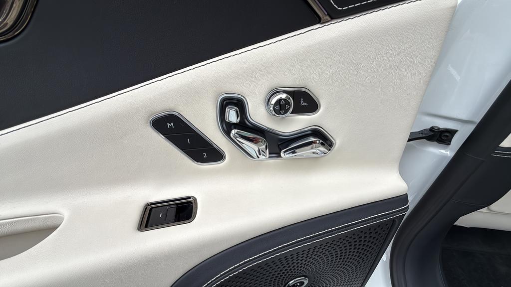 2025 Bentley FLYING SPUR BLACK EDITION — миниатюра 24