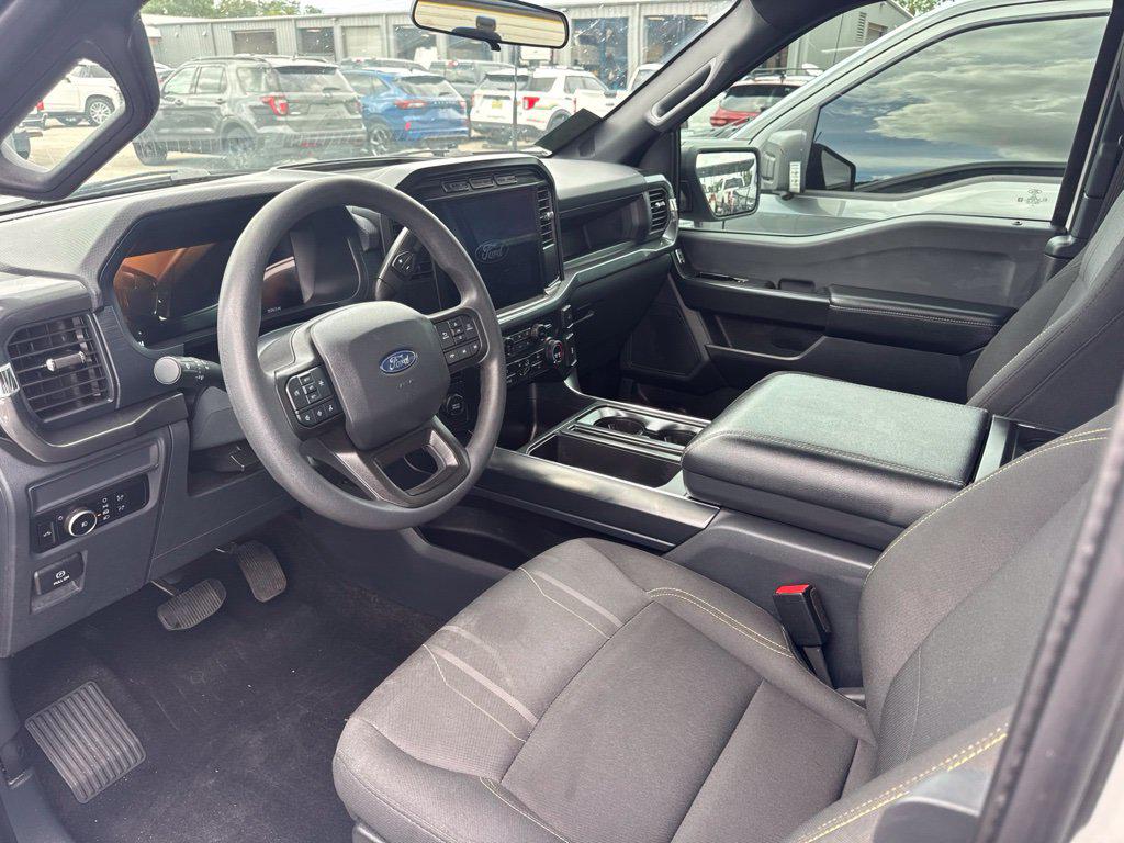 صورة 8 لـ 2024 FORD F-150 STX