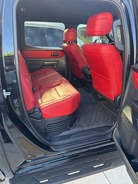 TOYOTA TUNDRA - 8