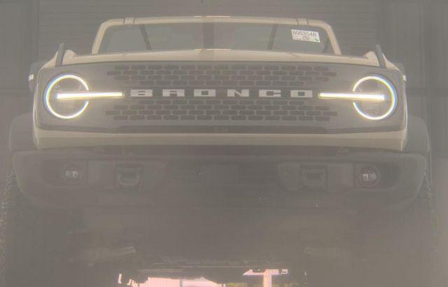FORD BRONCO - 2