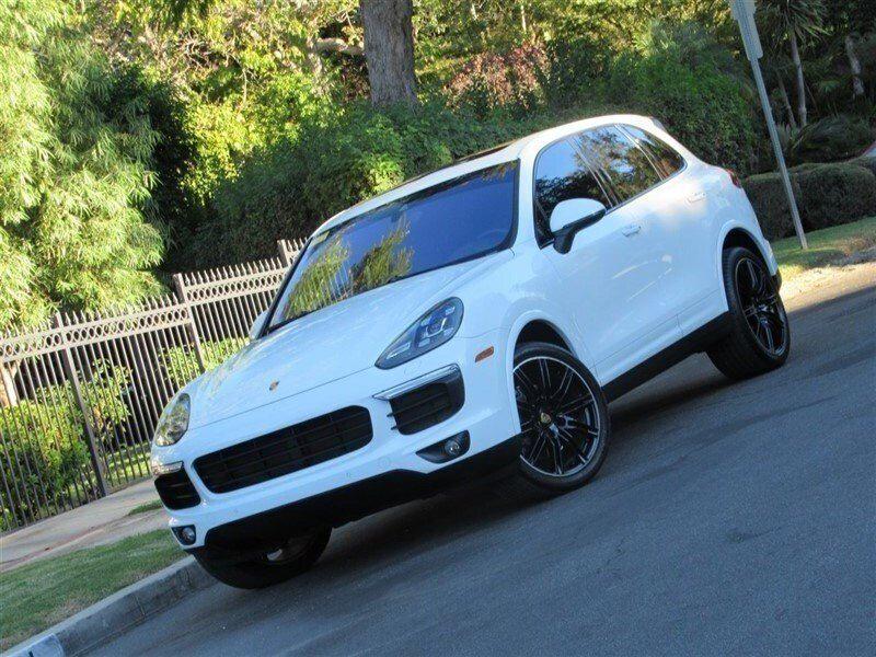 Porsche Cayenne main image