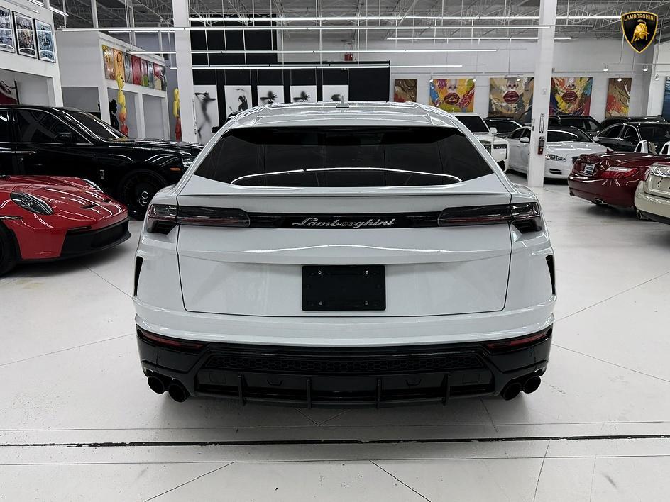 2021 Lamborghini URUS thumbnail 15