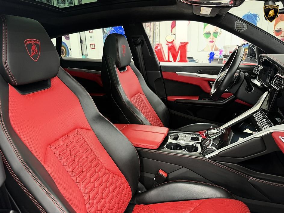 2021 Lamborghini URUS thumbnail 24