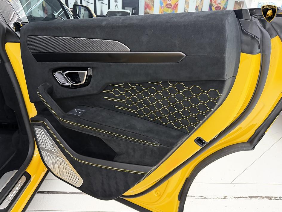 صورة مصغرة 54 لـ 2024 Lamborghini URUS PERFORMANTE