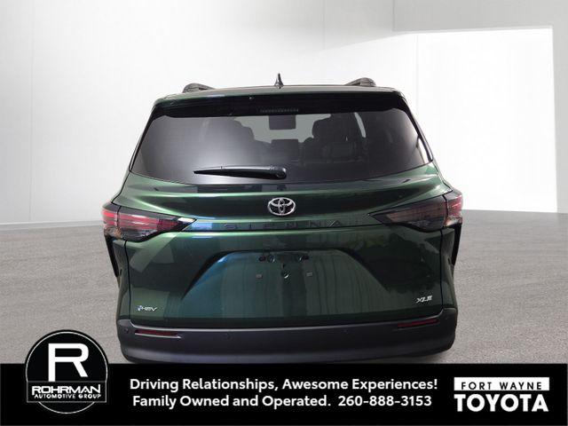 TOYOTA SIENNA - 8