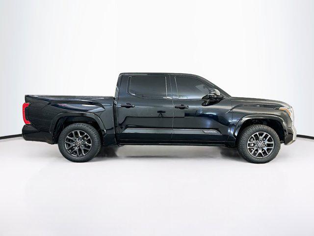 TOYOTA TUNDRA - 8