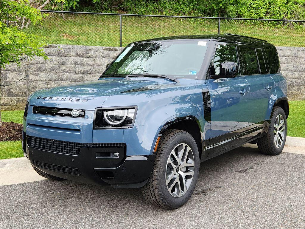New 2026 Land Rover Defender P400 X-Dynamic SE
