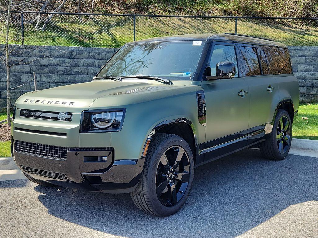 New 2026 Land Rover Defender P400 X-Dynamic SE