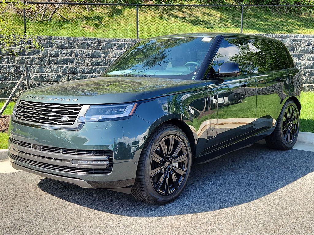 New 2026 Land Rover Range Rover P550e SE