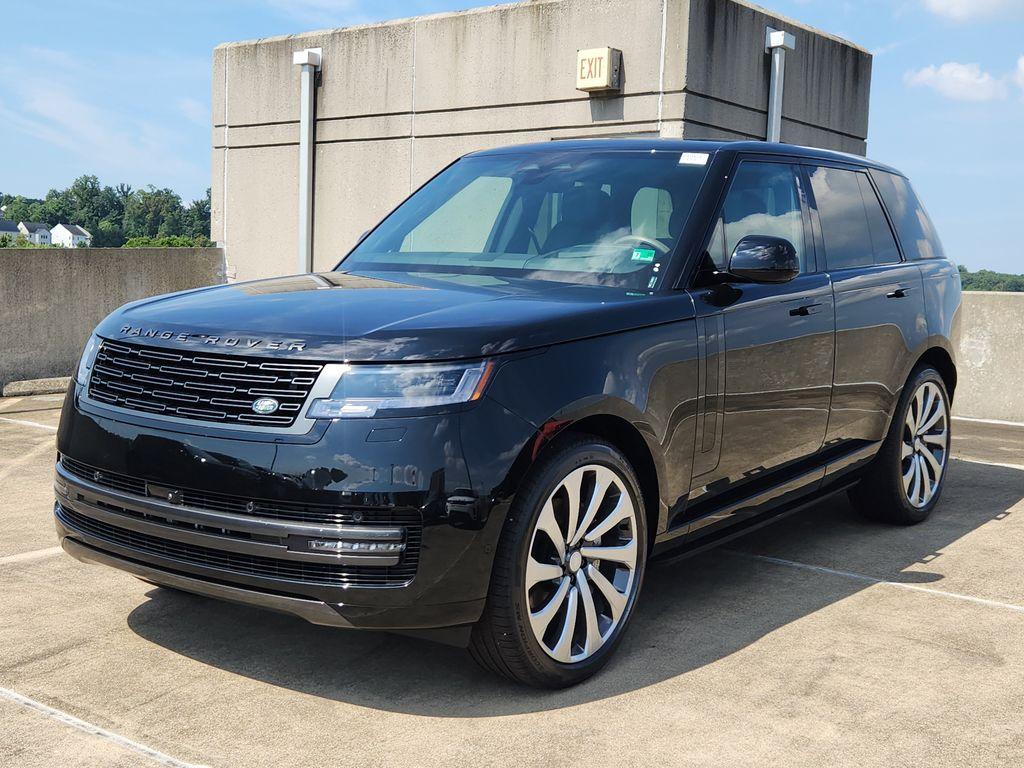 New 2025 Land Rover Range Rover P400 SE