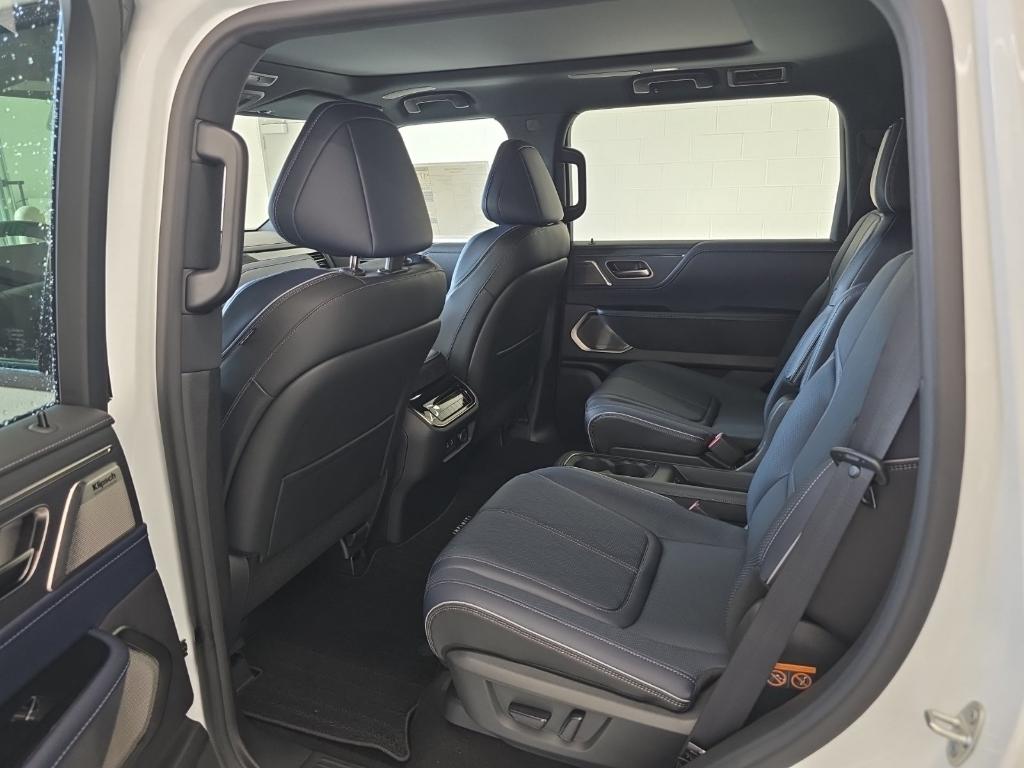 2026 Infiniti QX80 SPORT — миниатюра 23
