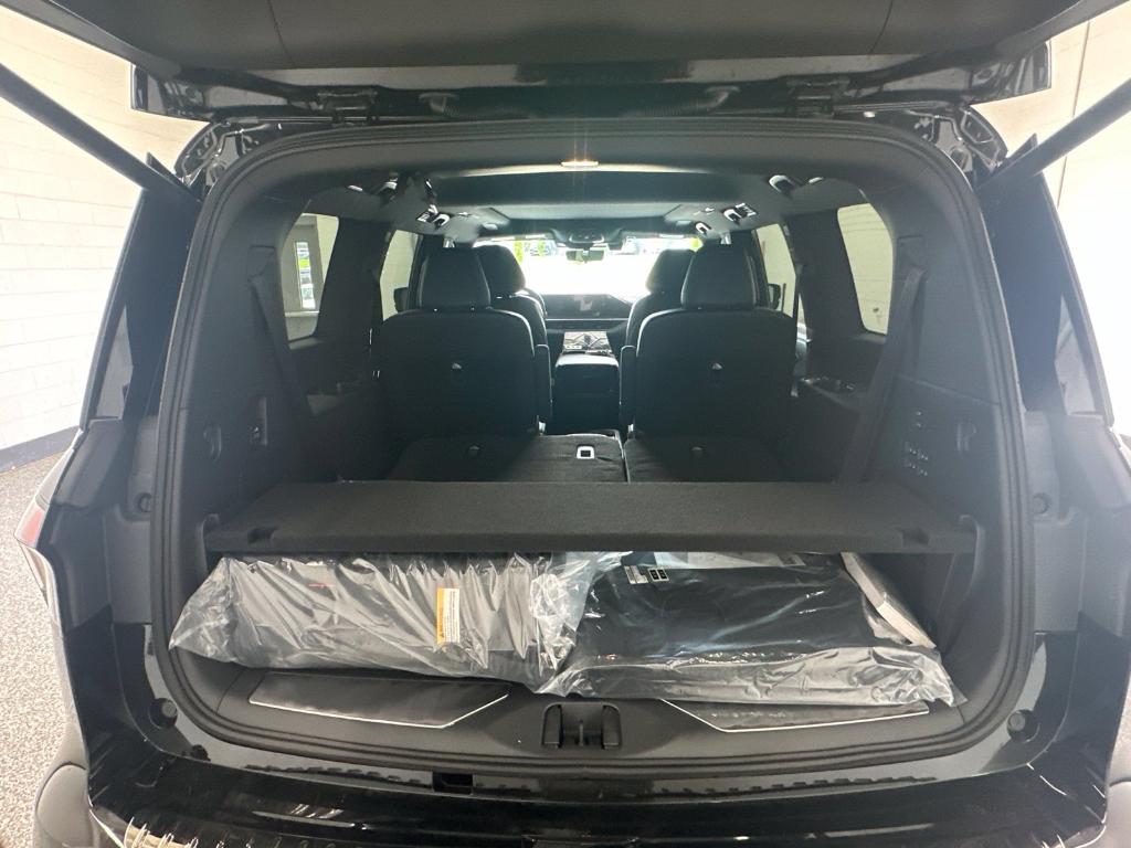 2027 Infiniti QX80 SPT — миниатюра 12