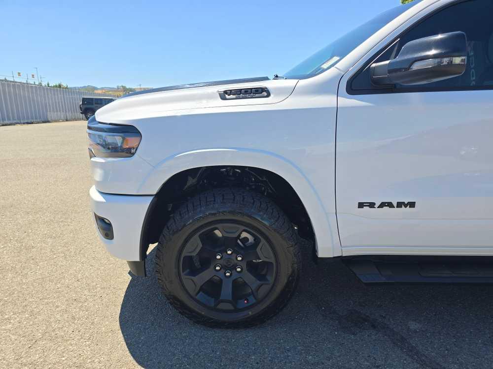 2025 RAM 1500 BIG HORN thumbnail 16