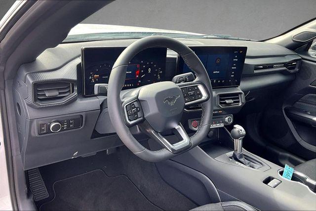 2026 FORD MUSTANG ECOBOOST — фото 4