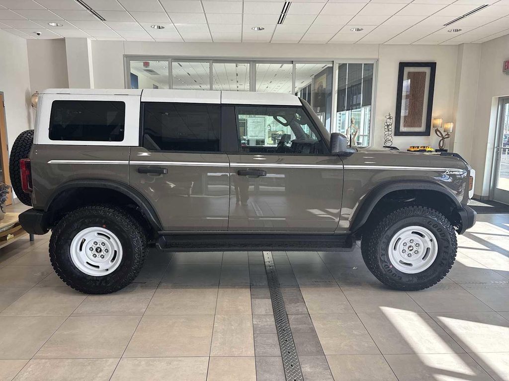 FORD BRONCO - 2