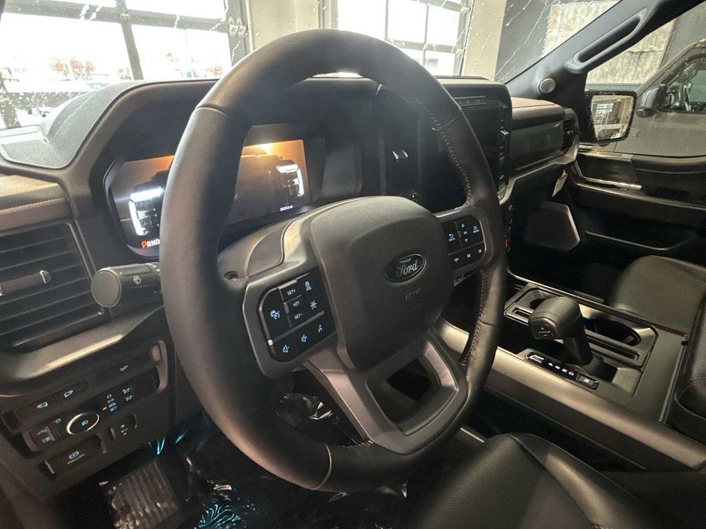 FORD F-150 LARIAT - 9