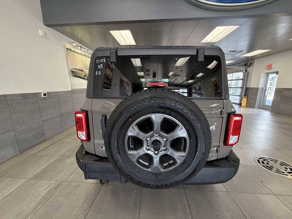 FORD BRONCO - 4