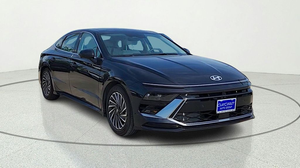 New 2025 Hyundai SONATA Hybrid Limited