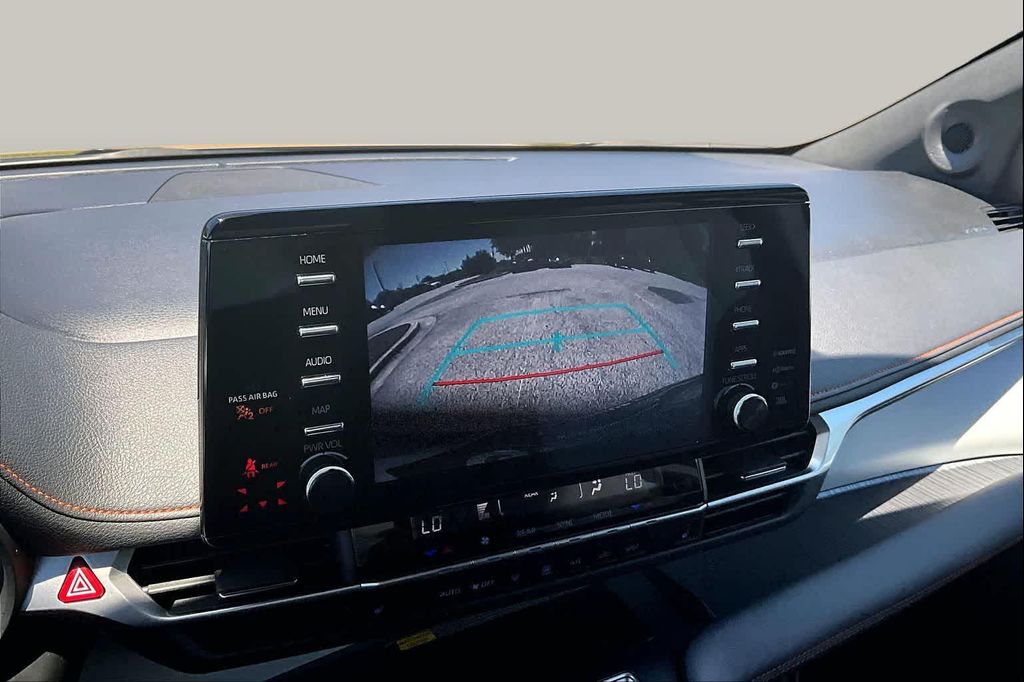 2024 Toyota SIENNA XSE 7 PASSENGER thumbnail 27