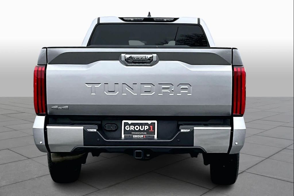 TOYOTA TUNDRA - 5