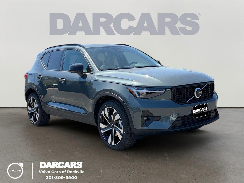 New 2026 Volvo XC40 B5 Ultra