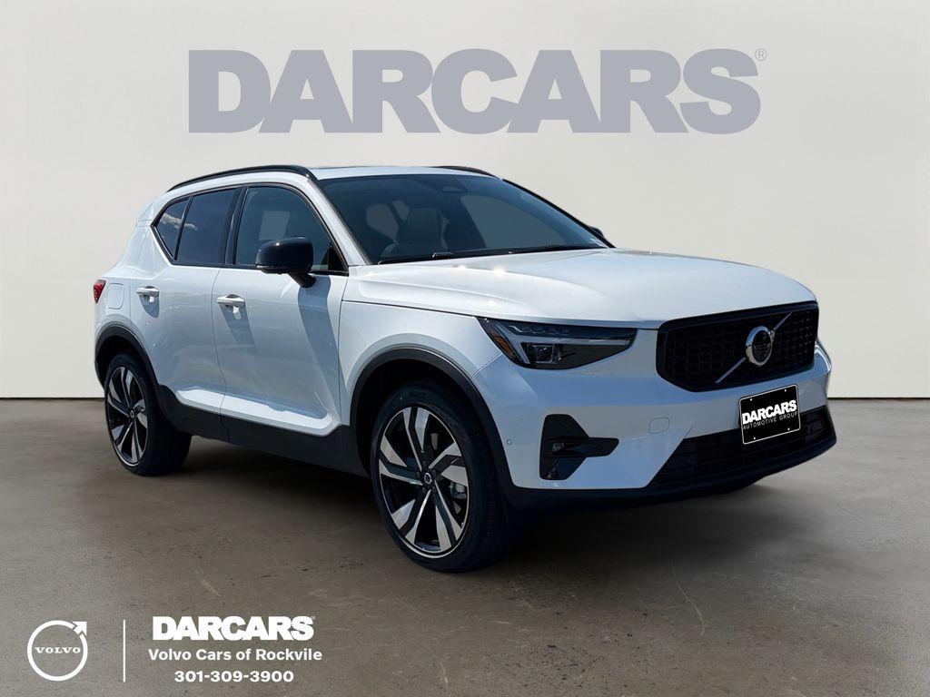 New 2026 Volvo XC40 B5 Ultra