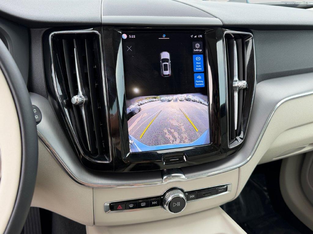 2024 Volvo XC60 RECHARGE PLUG-IN HYBRID T8 CORE DARK THEME — миниатюра 22