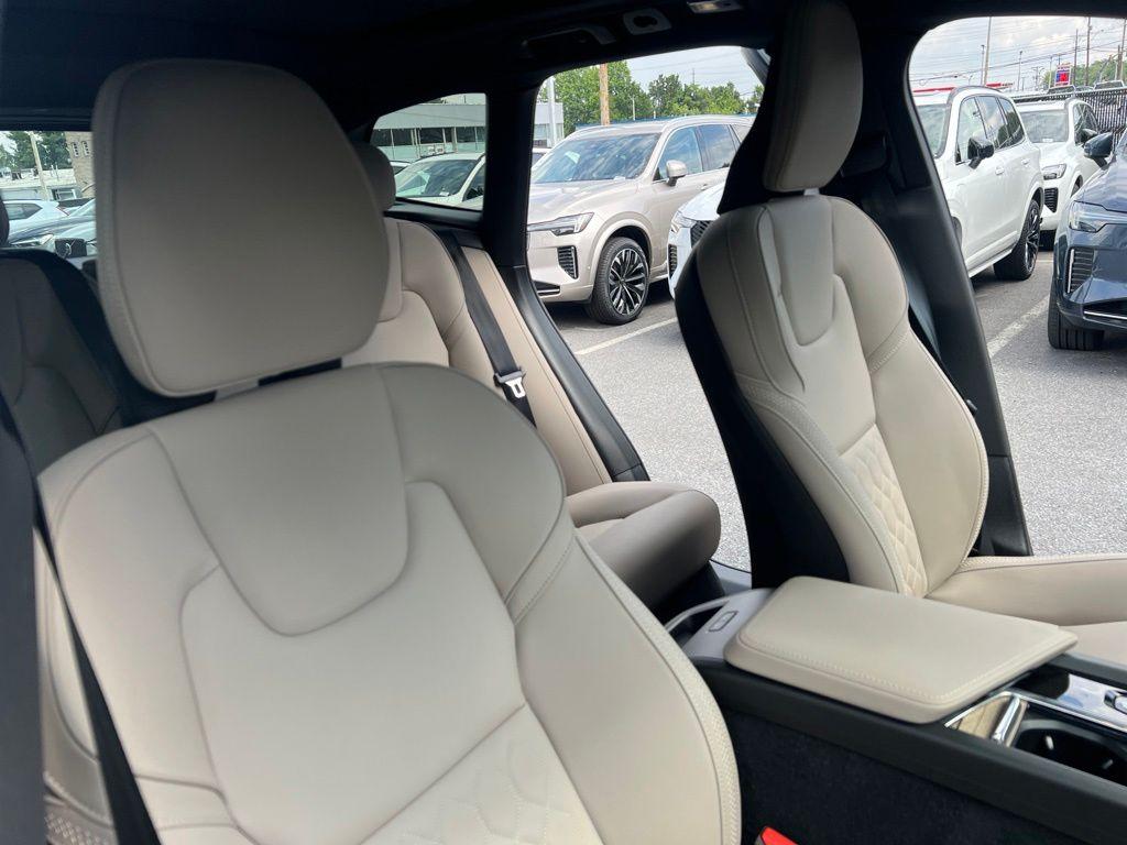صورة مصغرة 15 لـ 2026 Volvo XC60 B5 CORE