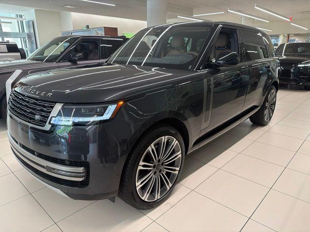 New 2026 Land Rover Range Rover P400 SE 7 Seat
