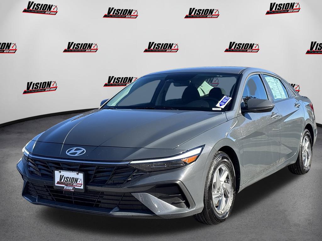 New 2026 Hyundai ELANTRA SE
