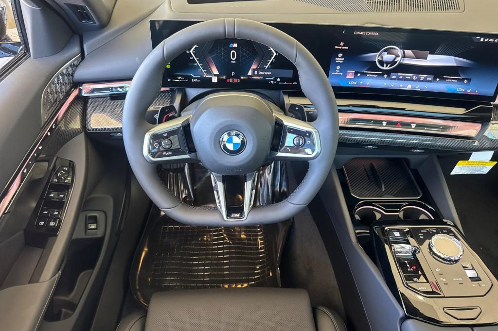 2027 BMW 530 I — миниатюра 27