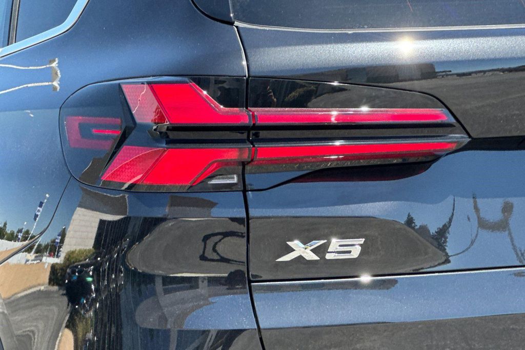 صورة مصغرة 24 لـ 2026 BMW X5 XDRIVE40I