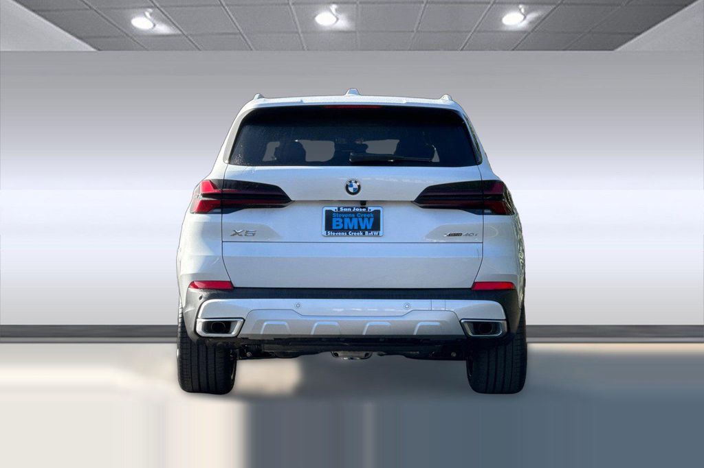 صورة 9 لـ 2026 BMW X5 XDRIVE40I