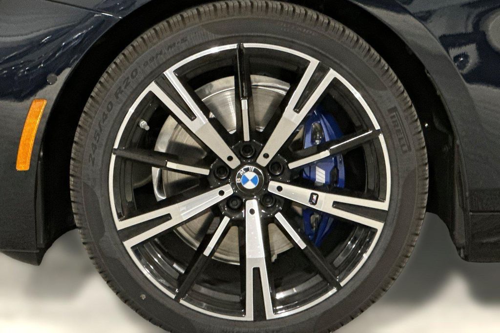 2027 BMW 530 I thumbnail 12