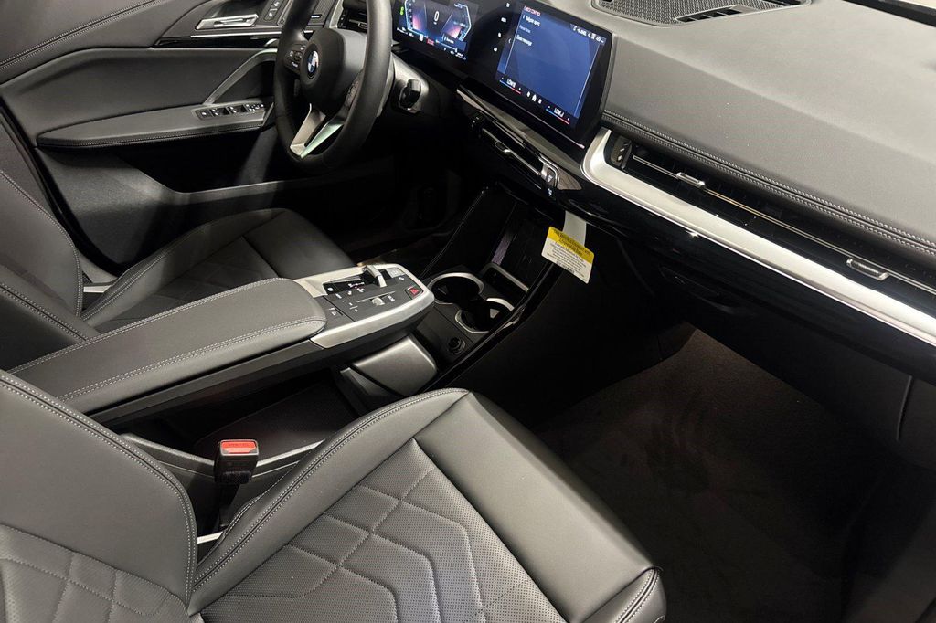 صورة مصغرة 29 لـ 2026 BMW X1 XDRIVE28I