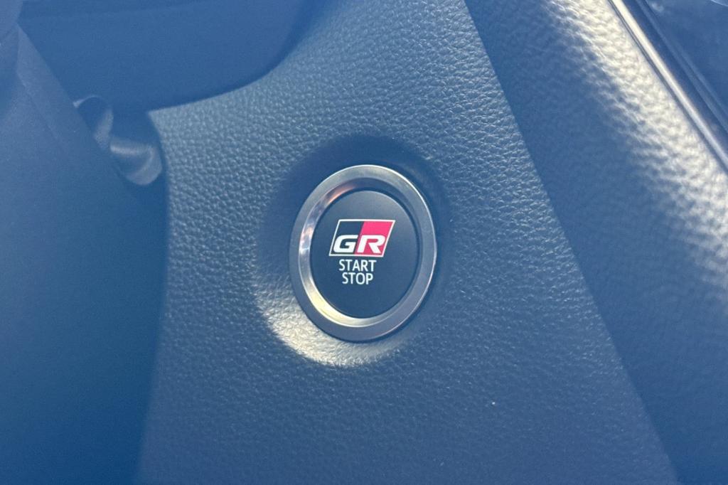 صورة مصغرة 16 لـ 2025 Toyota GR COROLLA PREMIUM