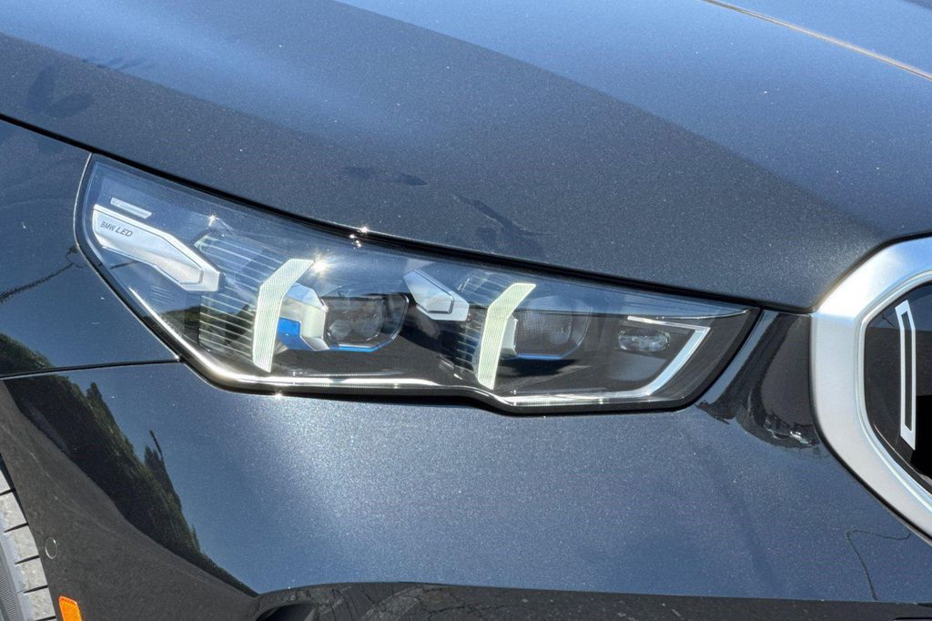 2027 BMW 530 I 缩略图 12