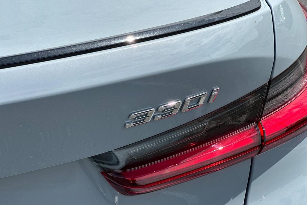 صورة مصغرة 25 لـ 2026 BMW 330 NA