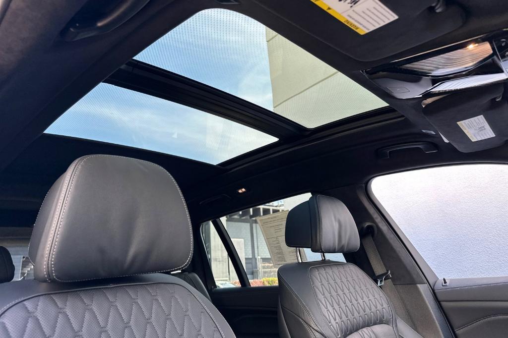 صورة مصغرة 26 لـ 2026 BMW X7 M60I
