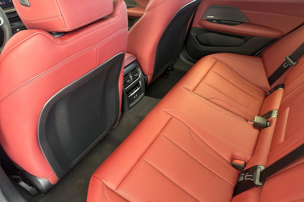 صورة مصغرة 25 لـ 2026 BMW I4 GRAN COUPE M60